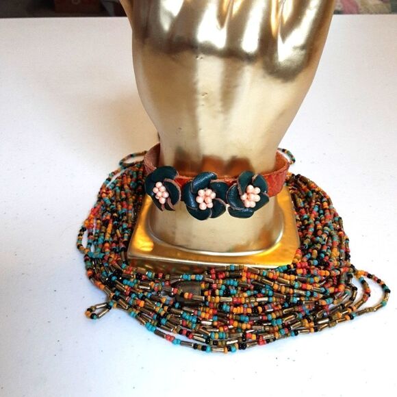 Vintage Tooled Boho Leather Bracelet 7.5-8.5"‎ - Picture 3 of 3